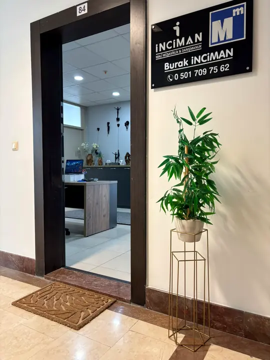 Ofis girişi
